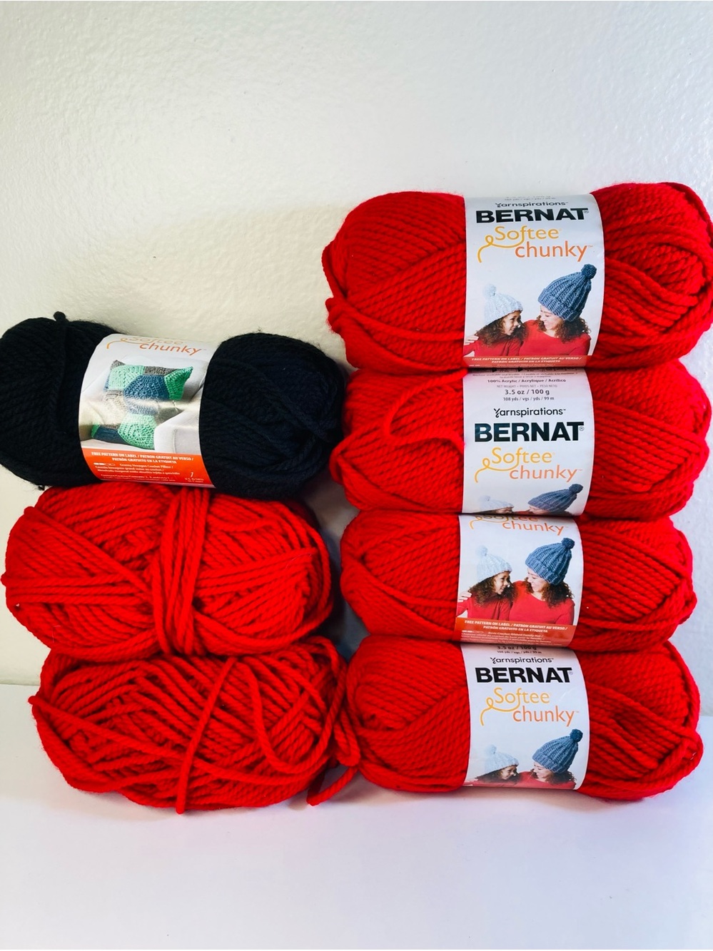 684g / 24.13 oz Bernat Softee Chunky Yarn Bundle in 6 Red & 1 Black 100% Acrylic